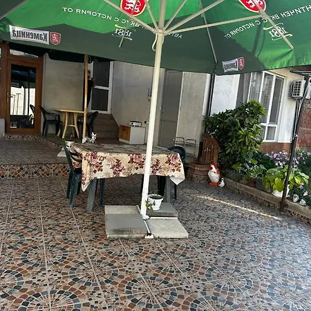 Elada Guest house *